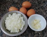 Foto del paso 3 de la receta: Tortilla de papas y cebolla