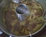 Foto langkah ke 5 dari resep Bolu labu kuning ekonomis panggang di teflon.