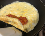Foto del paso 3 de la receta: Tortilla rellena de pisto de calabacín