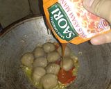 Foto langkah ke 3 dari resep Tumis Bakso Asam Manis.