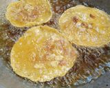 Foto langkah ke 4 dari resep Peyek kacang no daun jeruk.