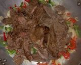 Foto del paso 3 de la receta: Bifes a la criolla, con ensalada guacamole y choclo hervido