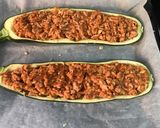Foto del paso 5 de la receta: Calabacín relleno de pollo y pavo