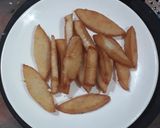 A picture of step 3 of Idli french fries.