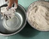 Foto langkah ke 4 dari resep Cara Dasar Membuat Ayam Tepung KFC.
