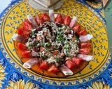 Une image de l'étape 14 de Salade de tomates, betteraves rouges, courgette et persil aux deux jambons.