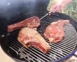 Hình bước làm 2 của món Sườn Bò Nướng Tái Trên Than Hoa