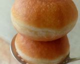 A picture of step 5 of Jam filled doughnuts.