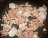 A picture of step 2 of Thai Chicken Tom yum soup.