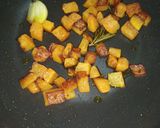 Foto del passaggio 2 della ricetta Tagliatelle paglia e fieno