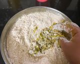 દુધી અને લીલા લસણ ના થેપલા (Dudhi-Lasan na Thepla recipe in Gujarati) રેસીપી સ્ટેપ2ફોટો
