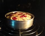A picture of step 4 of Pistachios apple cherry cake.