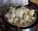 Foto del paso 2 de la receta: Sopa crema de brécol con puerro y ajos, fría o caliente