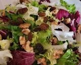 Foto del paso 1 de la receta Ensalada gourmet con aguacate, requesón, frutos secos y miel
