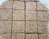 A picture of step 2 of Puffed Rajgira Brittle.