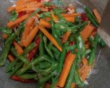 Foto langkah ke 5 dari resep Tumis buntel (buncis wortel).