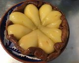 Une image de l'étape 9 de Tarte renversée « fleur de poires » pâte brisée chocolat.