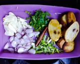 Foto langkah ke 2 dari resep Telur masak kecap.