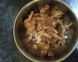 A picture of step 1 of Cream of chicken sweet corn soup.