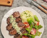 Foto langkah ke 6 dari resep Beef steak with Garlic Butter Sauce.