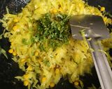 कोबीची भाजी (kobichi bhaji recipe in marathi) रेसिपी स्टेप 4 फोटो 