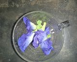 Foto langkah ke 2 dari resep Teh Telang.