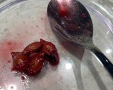 A picture of step 2 of #ChooseToCook Damson and blackberry cheese.