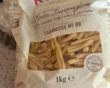 Une image de l'étape 3 de Casarecce, asperges citronnées et crevettes rôties.