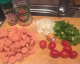 Foto del paso 1 de la receta: Arroz con salchichas