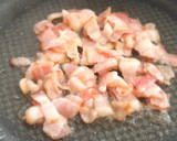 Foto del paso 2 de la receta: Tagliatelli con bechamel de mostaza y bacon