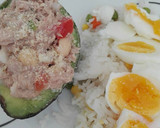Foto del paso 7 de la receta: Aguacates rellenos de atún de lata😋