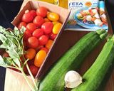 Une image de l'étape 1 de Spaghetti de courgettes, feta et tomates cerises.