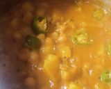 A picture of step 2 of Halwa poori with chana salan.