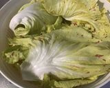Une image de l'étape 2 de Salade d'endives et Castelfranco aux pignons de pin et leerdammer.