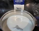 Foto del paso 1 de la receta: Queso fresco casero a las finas hierbas y aceite de oliva