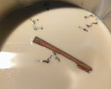 Foto langkah ke 2 dari resep Ginger Cinnamon Milk.