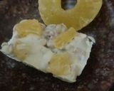 A picture of step 3 of Pinapple White chocolate bar.