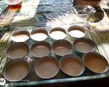 A picture of step 7 of Flan Napolitano.