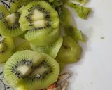 A picture of step 1 of Kiwi smoothie.