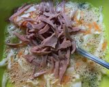 Foto langkah ke 2 dari resep Tortilla Egg Sandwich.