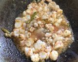 รูปขั้นตอนการทำที่ 2 ของ “กุ้งผัดพริกขี้หนูไข่คั่ว”