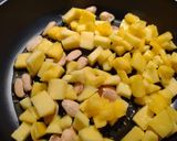Foto del paso 5 de la receta: Mix de pasta con salteado de mango, alcachofas, almendras, aceitunas y anís