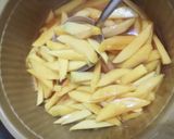 Foto langkah ke 3 dari resep Manisan Mangga Pedas Manis.