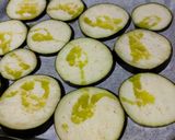 Foto del passaggio 1 della ricetta Pizzette di melanzane