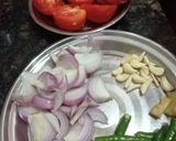 A picture of step 1 of Fried Tomato, Onion, and Garlic Chutney.