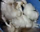 Foto langkah ke 1 dari resep Jamur Krispy Ekonomis.