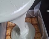 Foto langkah ke 7 dari resep Crackers Ice Cream Bar.