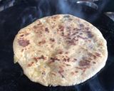 A picture of step 3 of Dal-paratha.