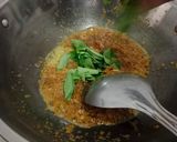 Foto langkah ke 3 dari resep Tumis Timun Acar Kuning.