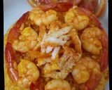 Foto langkah ke 1 dari resep Nasi Goreng Kunyit Udang Tabur Telur.